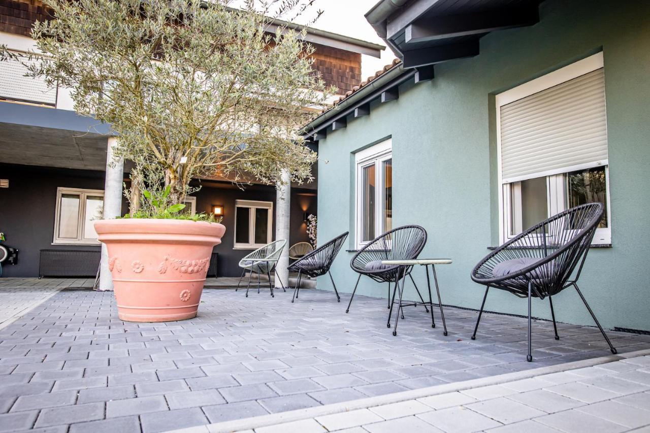 Ferienwohnung Bodenseesuite In ฟรีดริชส์ฮาเฟน ภายนอก รูปภาพ
